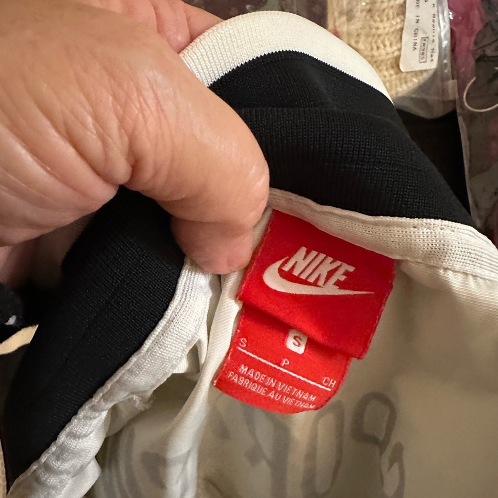 Vintage Nike Black and White Zip-Up Red Label Jacket - Picture 7 of 7